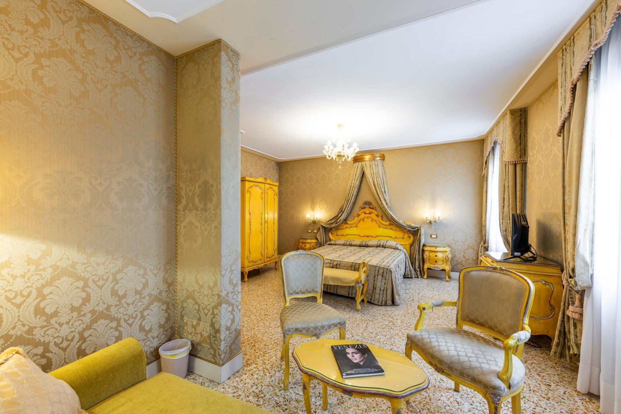Hotel Ca' Dogaressa Venice Exterior photo
