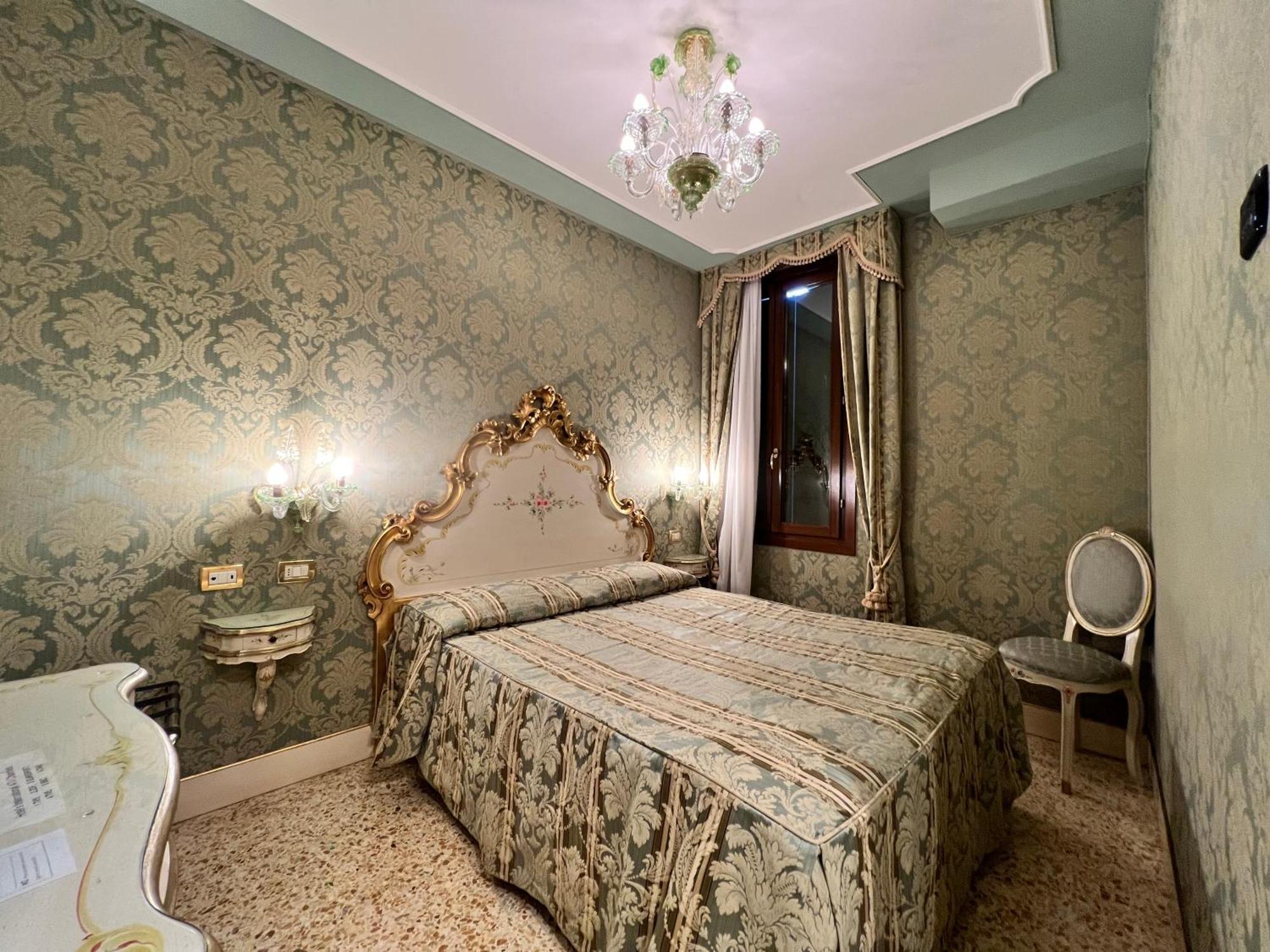 Hotel Ca' Dogaressa Venice Exterior photo