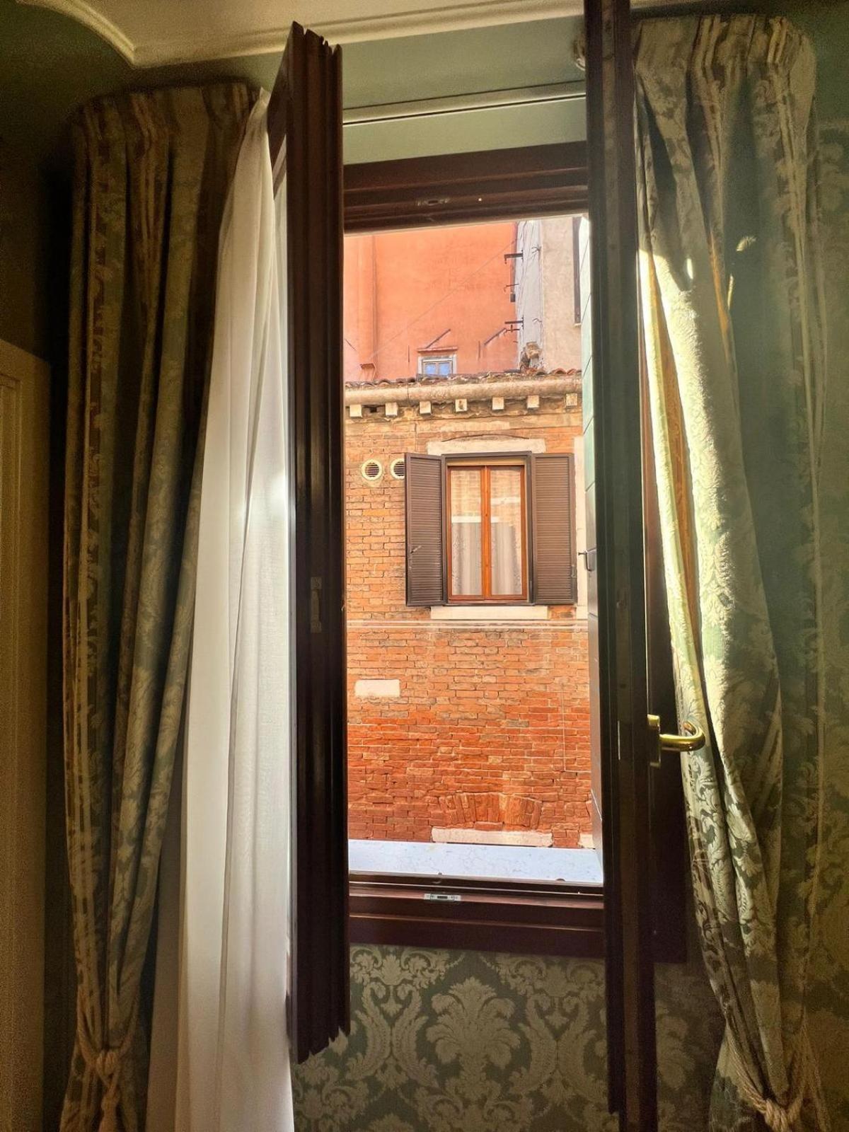 Hotel Ca' Dogaressa Venice Exterior photo