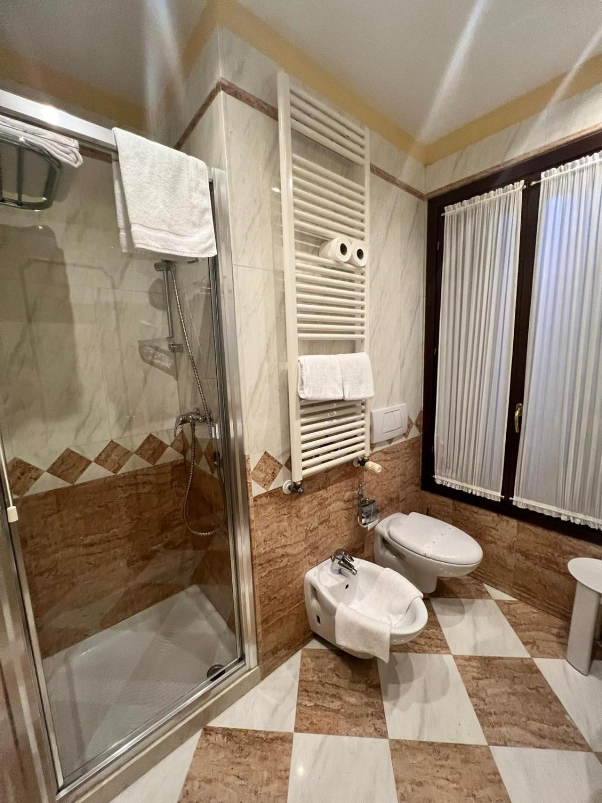 Hotel Ca' Dogaressa Venice Exterior photo