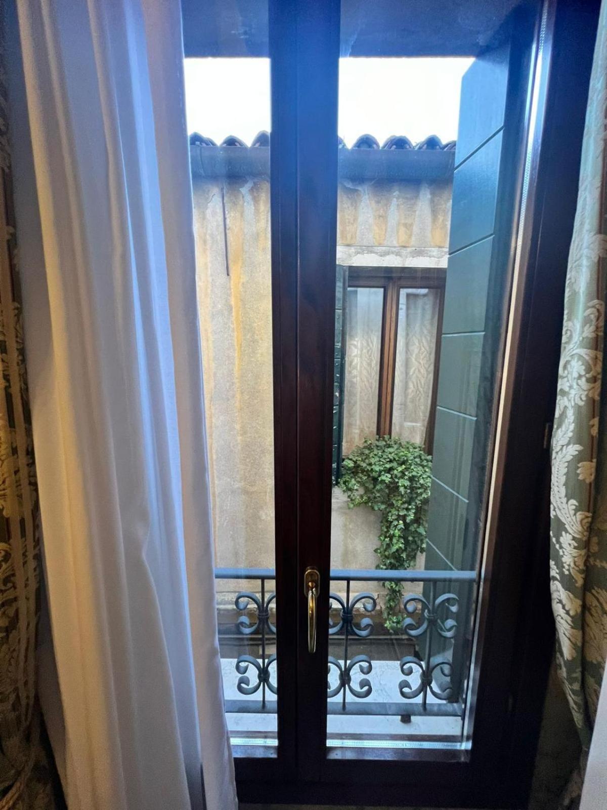 Hotel Ca' Dogaressa Venice Exterior photo